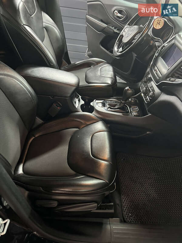 Позашляховик / Кросовер Jeep Cherokee 2019 в Рівному фото 19 Позашляховик / Кросовер Jeep Cherokee 2019 в Рівному