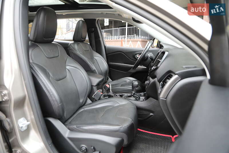 Внедорожник / Кроссовер Jeep Cherokee 2018 в Харькове фото 11 Внедорожник / Кроссовер Jeep Cherokee 2018 в Харькове