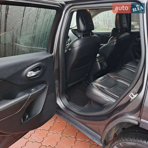 Позашляховик / Кросовер Jeep Cherokee 2016 в Луцьку фото 4 Позашляховик / Кросовер Jeep Cherokee 2016 в Луцьку