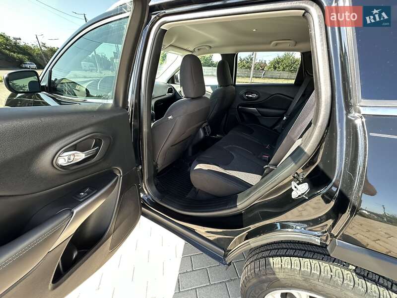 Внедорожник / Кроссовер Jeep Cherokee 2018 в Житомире фото 13 Внедорожник / Кроссовер Jeep Cherokee 2018 в Житомире