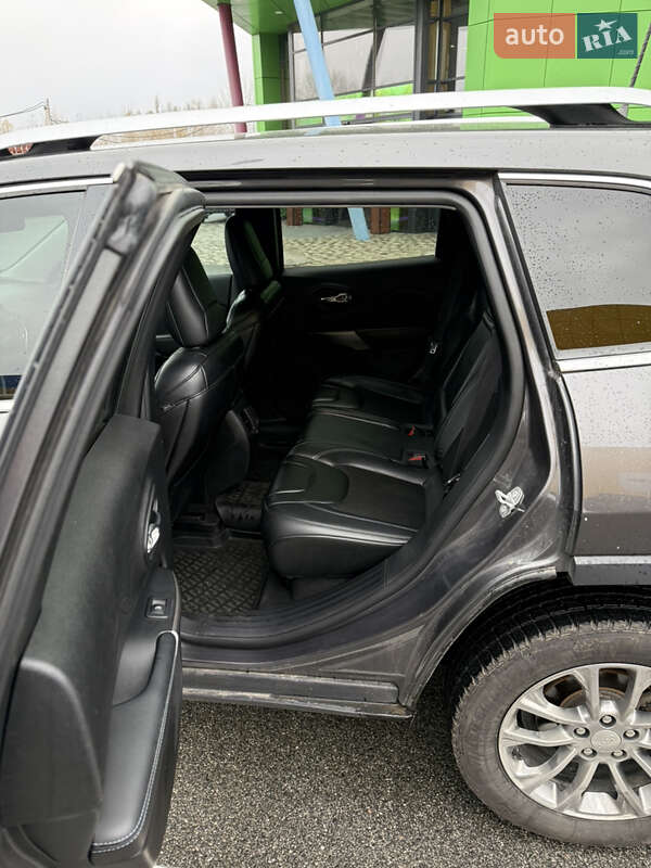 Позашляховик / Кросовер Jeep Cherokee 2019 в Києві фото 10 Позашляховик / Кросовер Jeep Cherokee 2019 в Києві