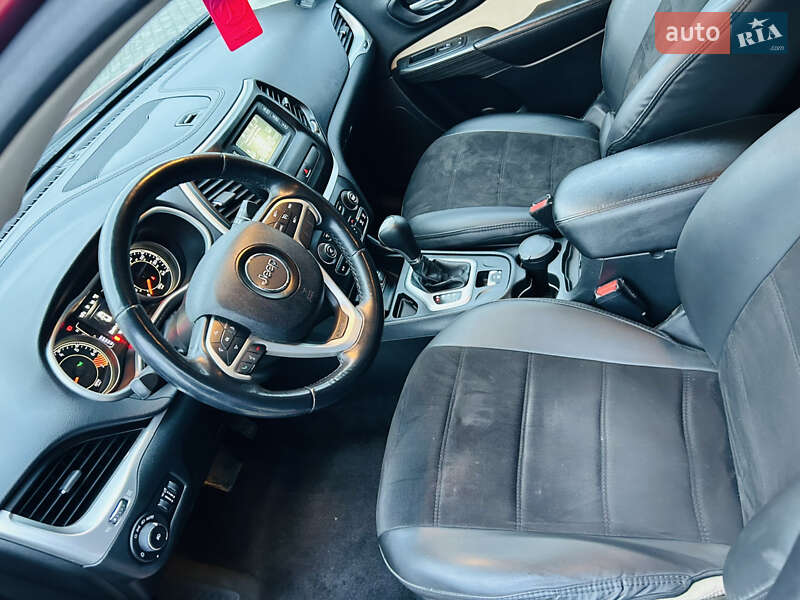 Внедорожник / Кроссовер Jeep Cherokee 2015 в Луцке фото 12 Внедорожник / Кроссовер Jeep Cherokee 2015 в Луцке