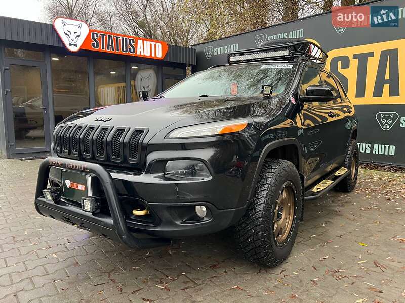 Внедорожник / Кроссовер Jeep Cherokee 2016 в Хмельницком