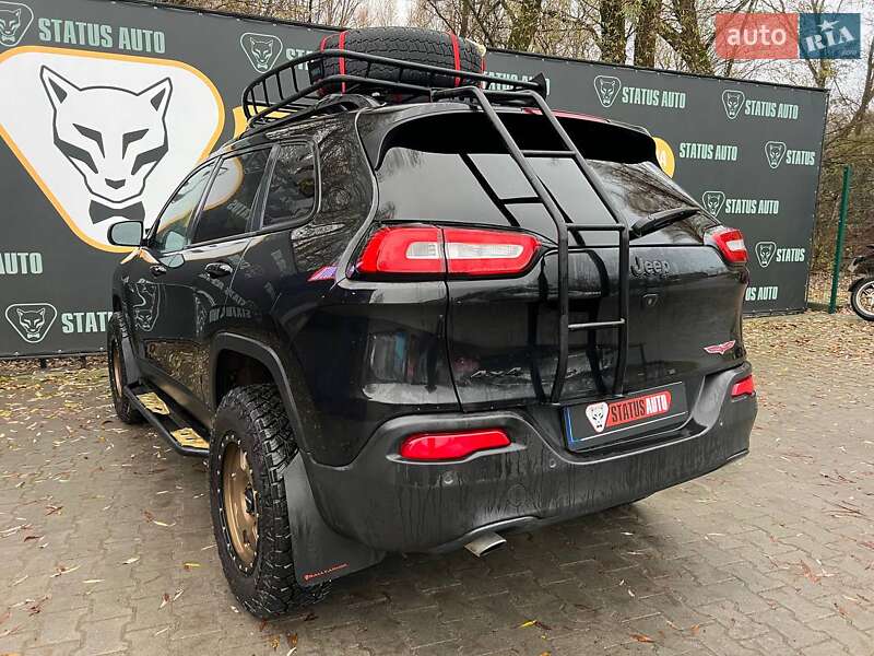 Внедорожник / Кроссовер Jeep Cherokee 2016 в Хмельницком