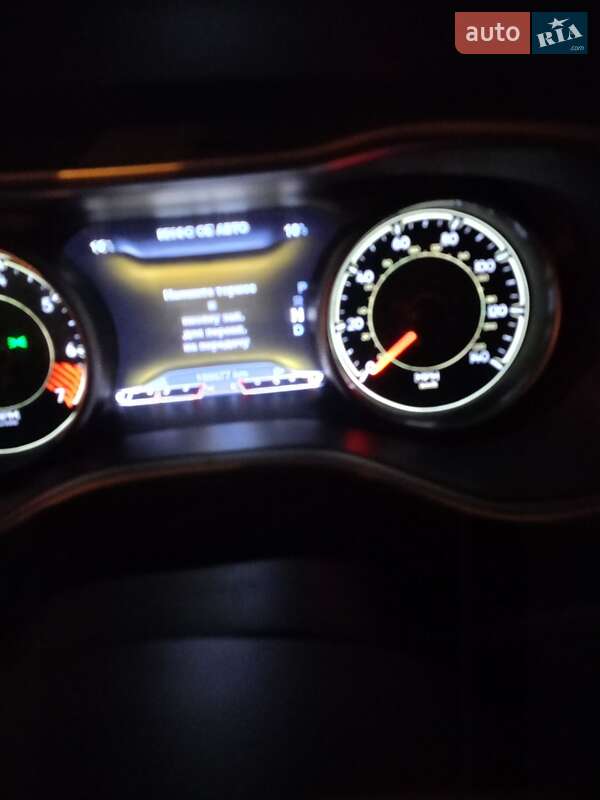 Позашляховик / Кросовер Jeep Cherokee 2013 в Києві фото 2 Позашляховик / Кросовер Jeep Cherokee 2013 в Києві