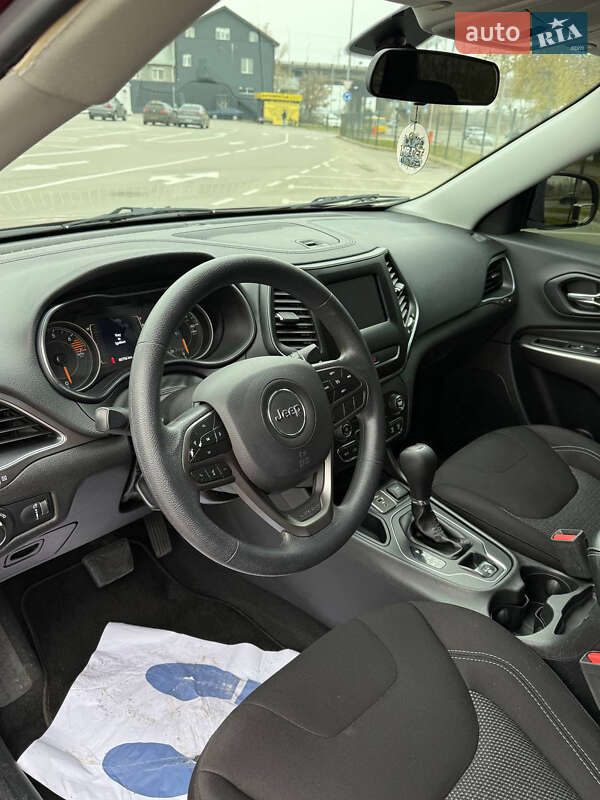 Внедорожник / Кроссовер Jeep Cherokee 2018 в Киеве