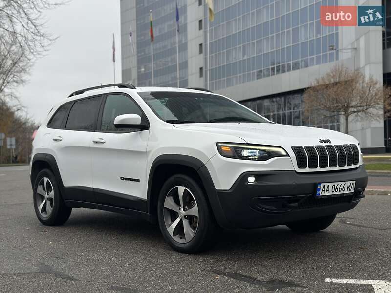 Позашляховик / Кросовер Jeep Cherokee 2020 в Києві