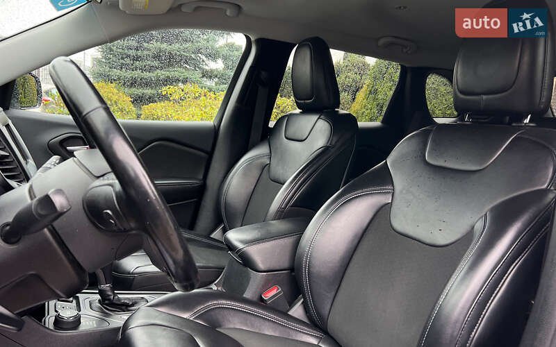 Позашляховик / Кросовер Jeep Cherokee 2019 в Львові