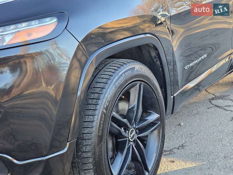 Позашляховик / Кросовер Jeep Cherokee 2015 в Рівному фото 16 Позашляховик / Кросовер Jeep Cherokee 2015 в Рівному
