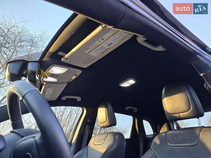 Позашляховик / Кросовер Jeep Cherokee 2015 в Рівному фото 26 Позашляховик / Кросовер Jeep Cherokee 2015 в Рівному