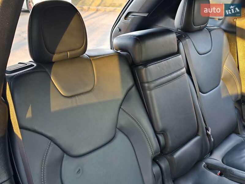 Позашляховик / Кросовер Jeep Cherokee 2015 в Рівному фото 65 Позашляховик / Кросовер Jeep Cherokee 2015 в Рівному