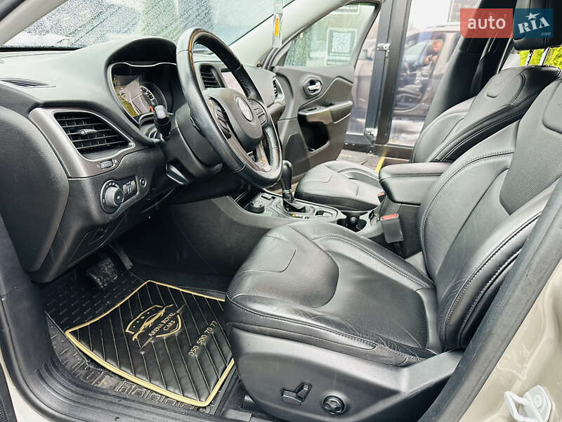 Позашляховик / Кросовер Jeep Cherokee 2020 в Харкові