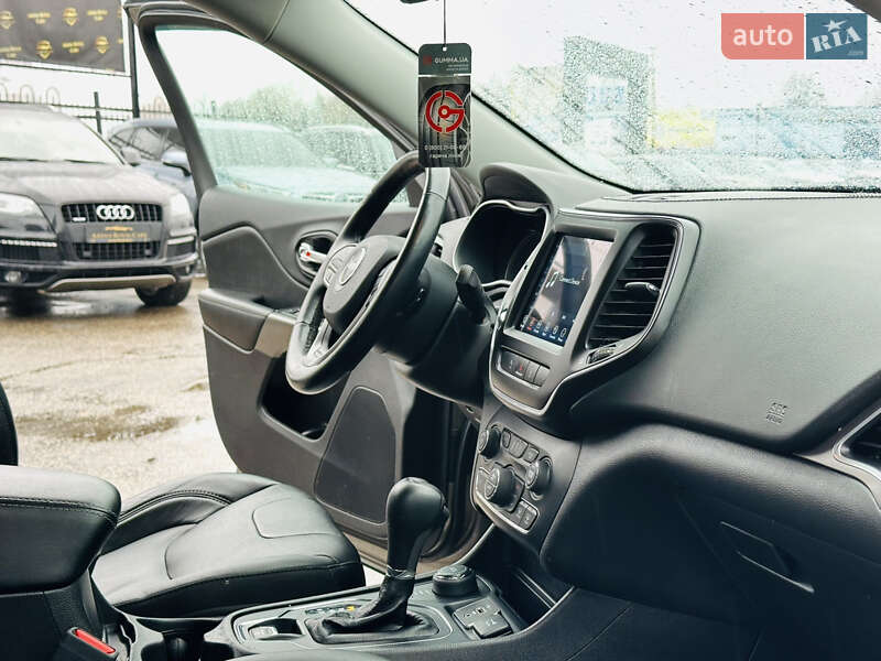 Позашляховик / Кросовер Jeep Cherokee 2020 в Харкові