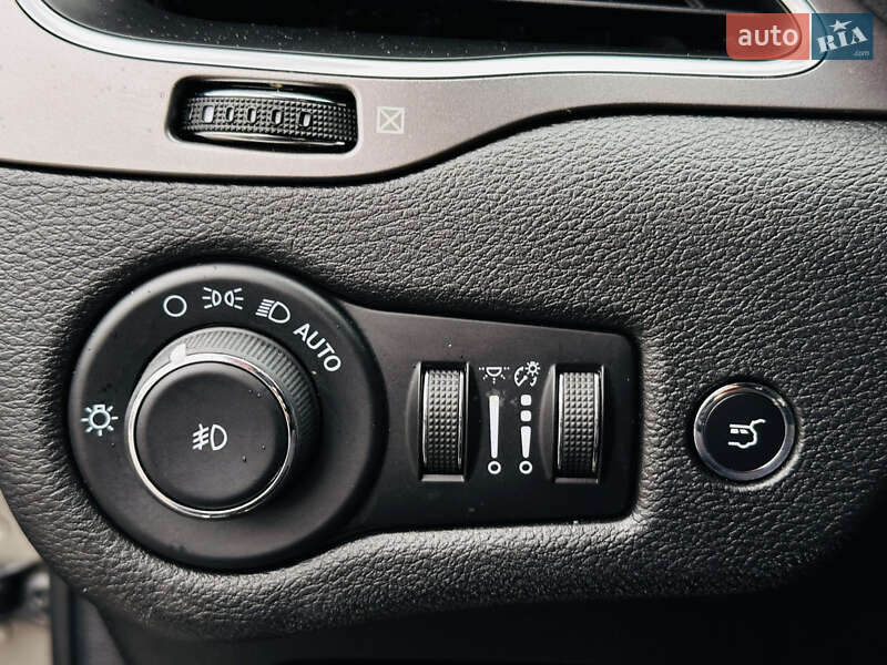 Позашляховик / Кросовер Jeep Cherokee 2020 в Харкові