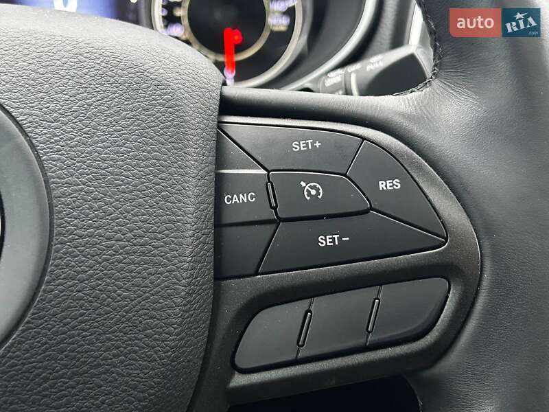 Внедорожник / Кроссовер Jeep Cherokee 2018 в Киеве