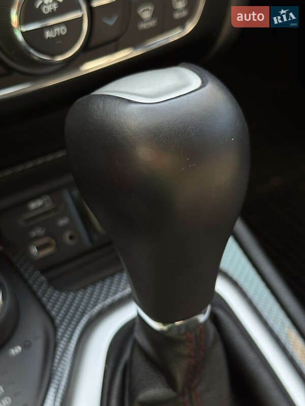 Внедорожник / Кроссовер Jeep Cherokee 2016 в Виннице