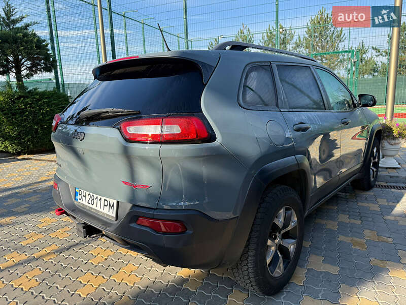 Внедорожник / Кроссовер Jeep Cherokee 2015 в Одессе