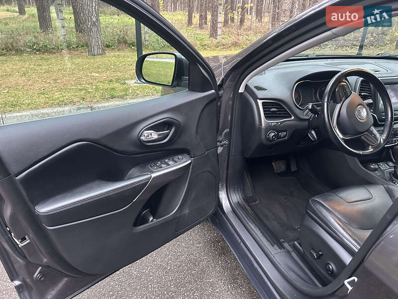 Позашляховик / Кросовер Jeep Cherokee 2020 в Чернігові