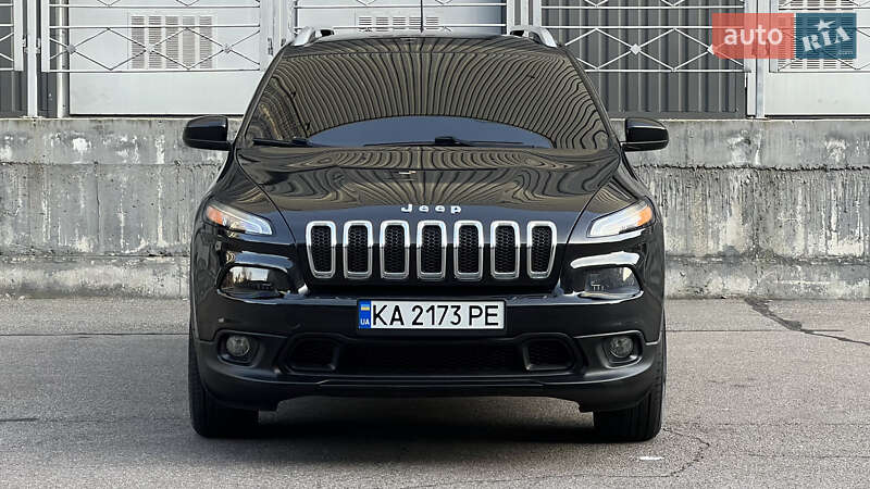 Внедорожник / Кроссовер Jeep Cherokee 2014 в Киеве