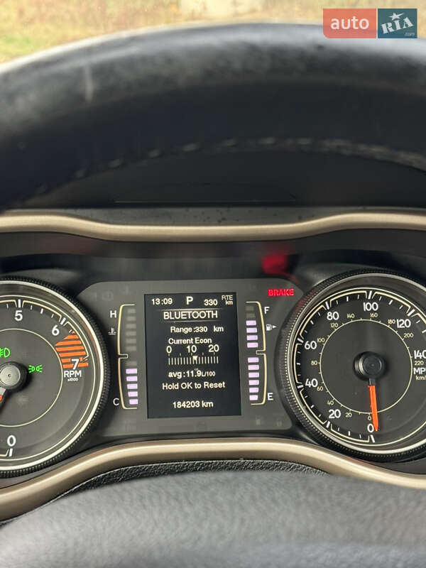 Внедорожник / Кроссовер Jeep Cherokee 2016 в Ивано-Франковске