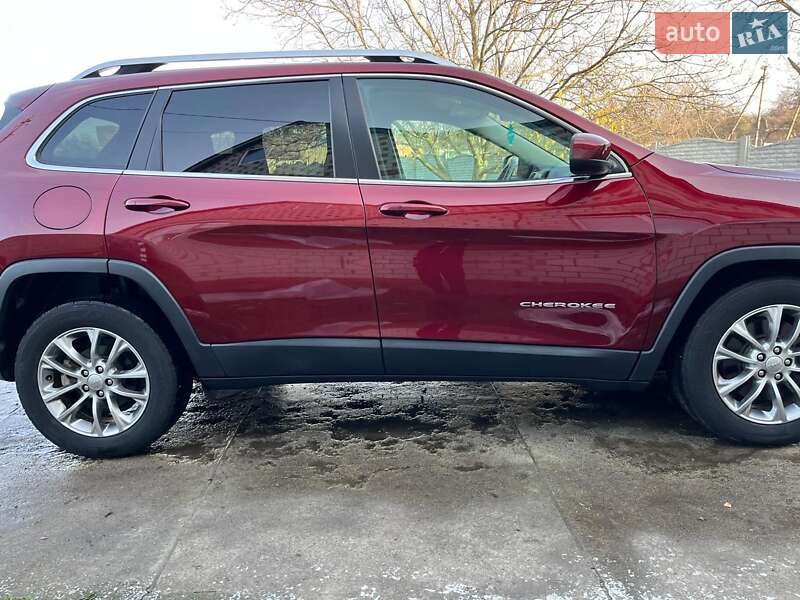 Внедорожник / Кроссовер Jeep Cherokee 2019 в Полтаве