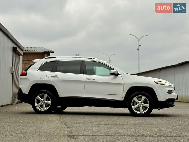 Внедорожник / Кроссовер Jeep Cherokee 2017 в Киеве