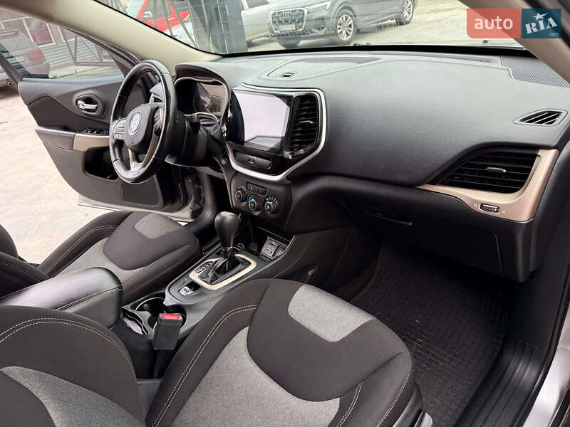 Внедорожник / Кроссовер Jeep Cherokee 2017 в Теребовле фото 15 Внедорожник / Кроссовер Jeep Cherokee 2017 в Теребовле