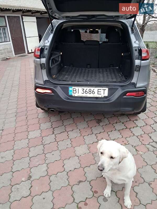 Внедорожник / Кроссовер Jeep Cherokee 2014 в Миргороде
