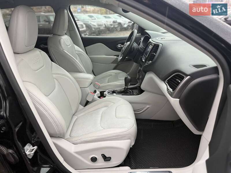 Внедорожник / Кроссовер Jeep Cherokee 2019 в Киеве фото 15 Внедорожник / Кроссовер Jeep Cherokee 2019 в Киеве
