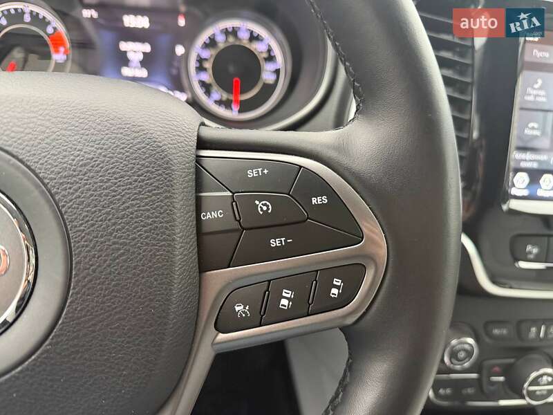 Внедорожник / Кроссовер Jeep Cherokee 2019 в Киеве фото 20 Внедорожник / Кроссовер Jeep Cherokee 2019 в Киеве