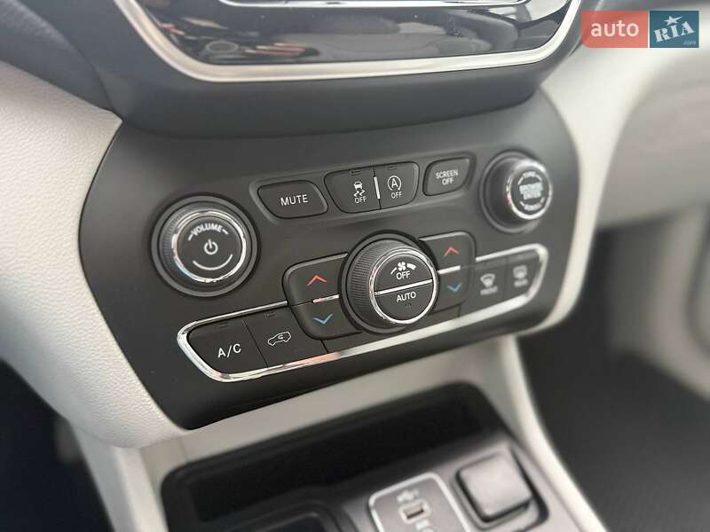 Внедорожник / Кроссовер Jeep Cherokee 2019 в Киеве фото 26 Внедорожник / Кроссовер Jeep Cherokee 2019 в Киеве