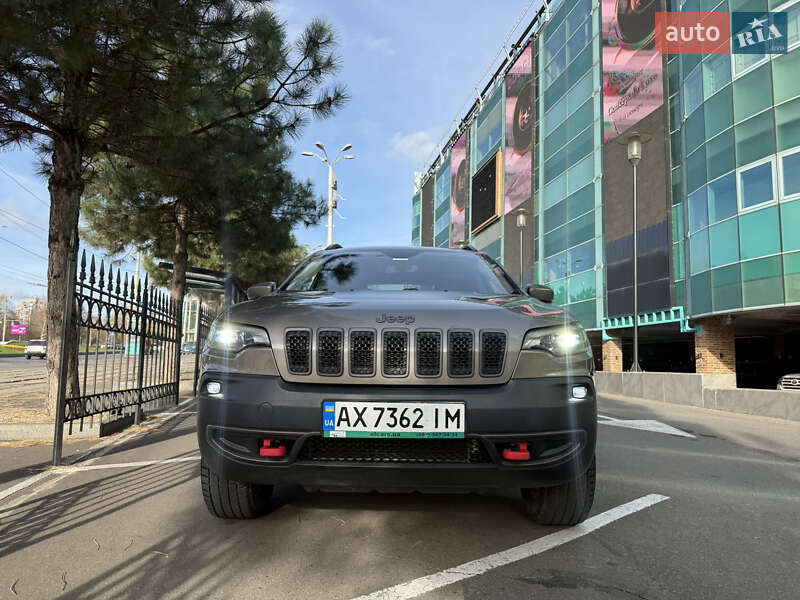 Внедорожник / Кроссовер Jeep Cherokee 2020 в Одессе