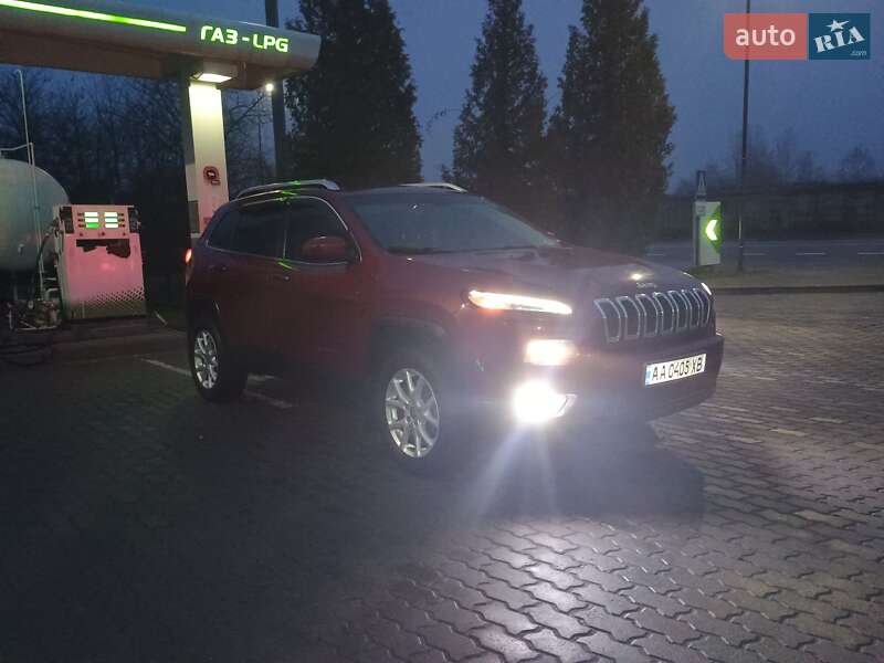 Позашляховик / Кросовер Jeep Cherokee 2014 в Надвірній фото 14 Позашляховик / Кросовер Jeep Cherokee 2014 в Надвірній