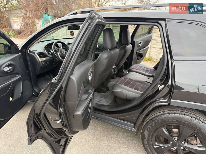 Внедорожник / Кроссовер Jeep Cherokee 2016 в Боярке