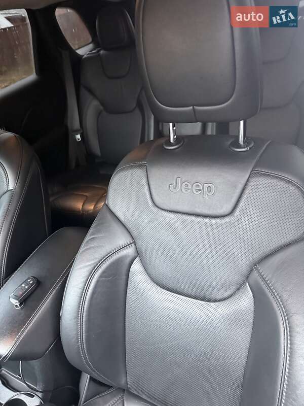 Позашляховик / Кросовер Jeep Cherokee 2020 в Чернігові фото 39 Позашляховик / Кросовер Jeep Cherokee 2020 в Чернігові