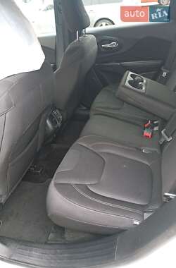 Внедорожник / Кроссовер Jeep Cherokee 2014 в Чернигове