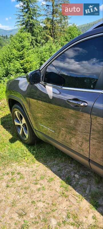 Позашляховик / Кросовер Jeep Cherokee 2019 в Івано-Франківську