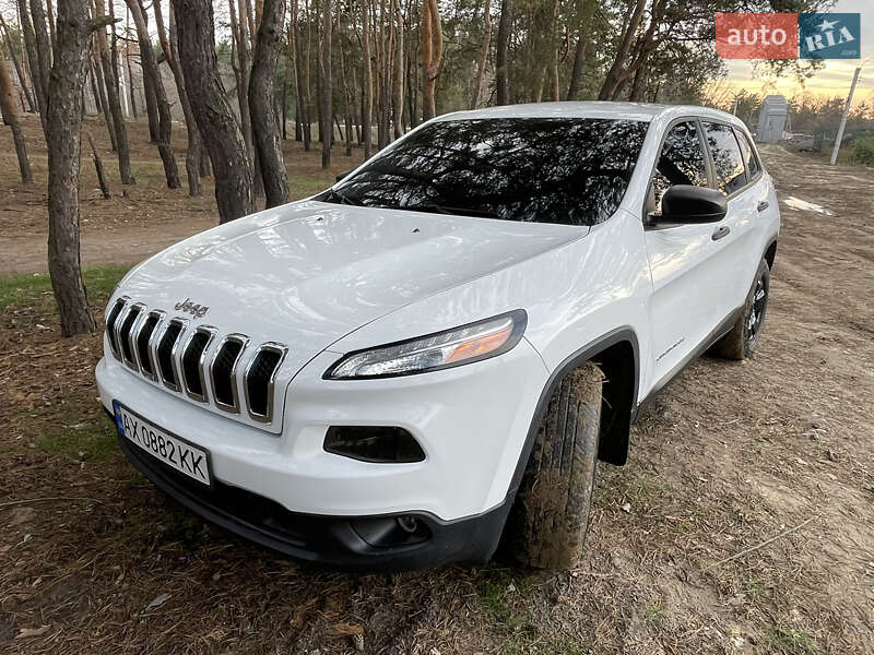 Внедорожник / Кроссовер Jeep Cherokee 2015 в Харькове