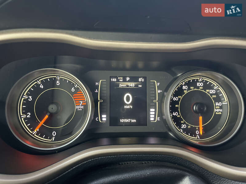 Внедорожник / Кроссовер Jeep Cherokee 2015 в Харькове