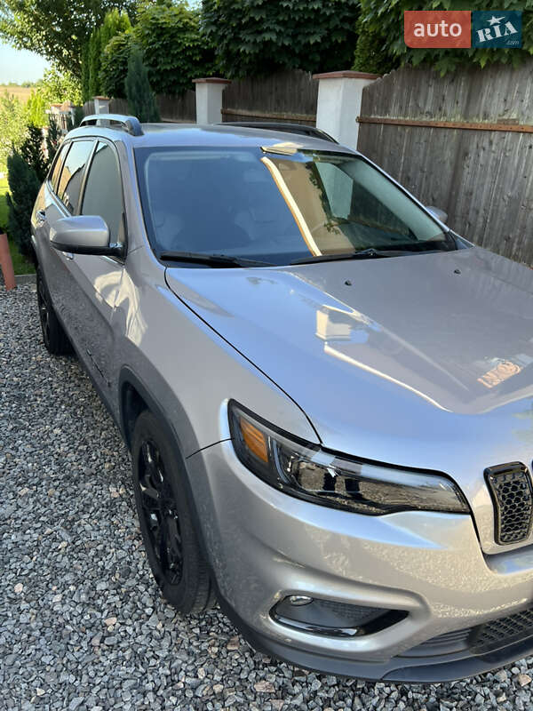 Внедорожник / Кроссовер Jeep Cherokee 2020 в Львове