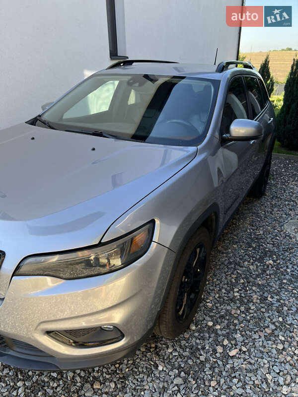 Внедорожник / Кроссовер Jeep Cherokee 2020 в Львове