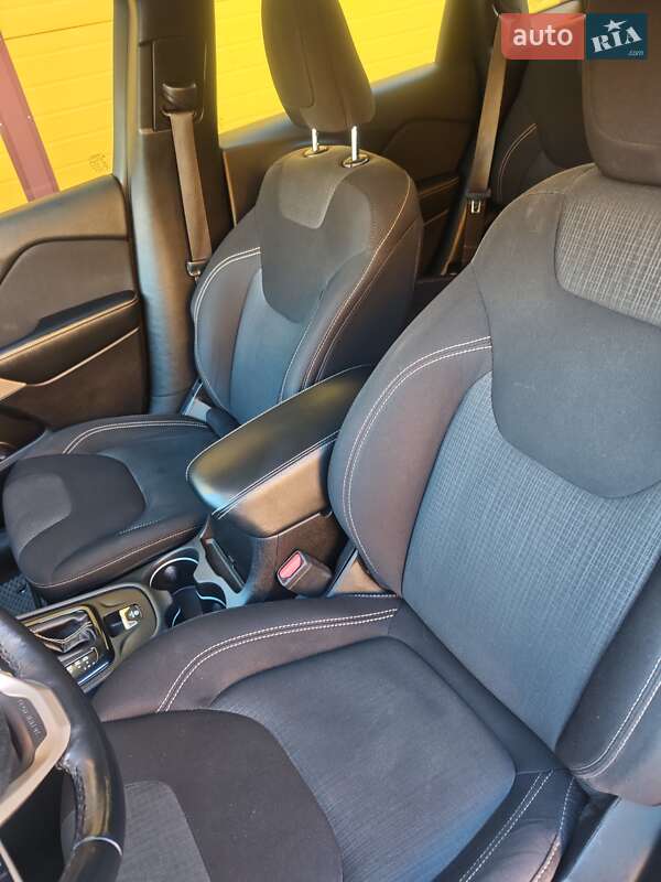 Внедорожник / Кроссовер Jeep Cherokee 2017 в Львове