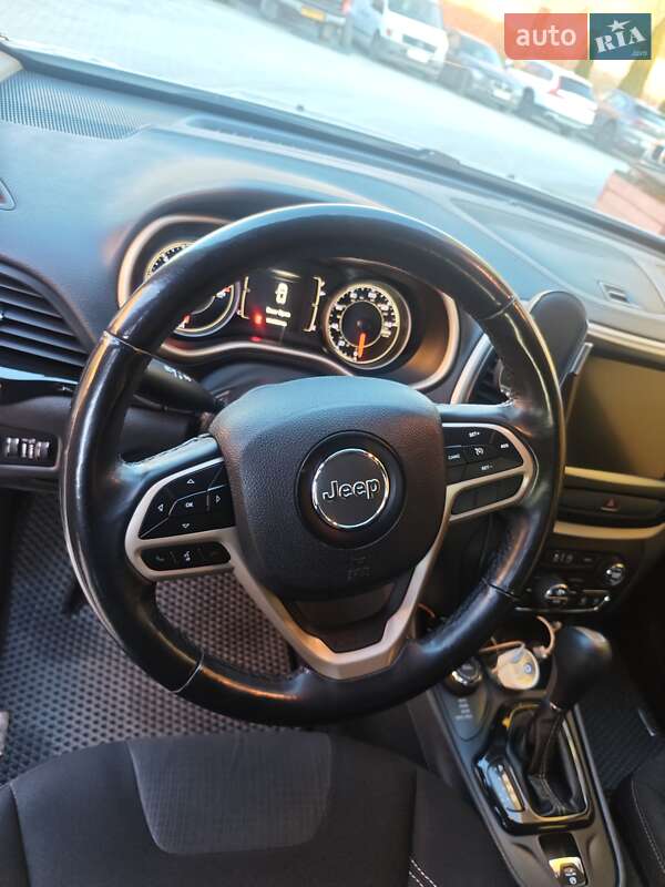 Внедорожник / Кроссовер Jeep Cherokee 2017 в Львове