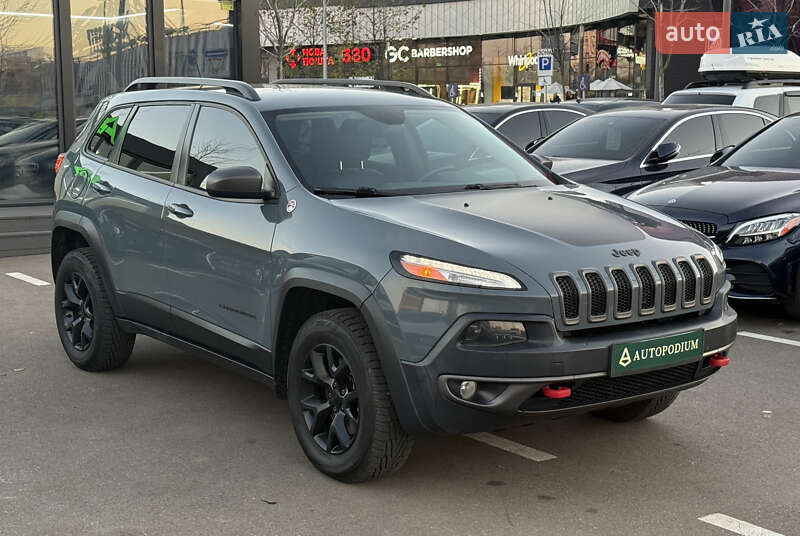 Внедорожник / Кроссовер Jeep Cherokee 2014 в Киеве