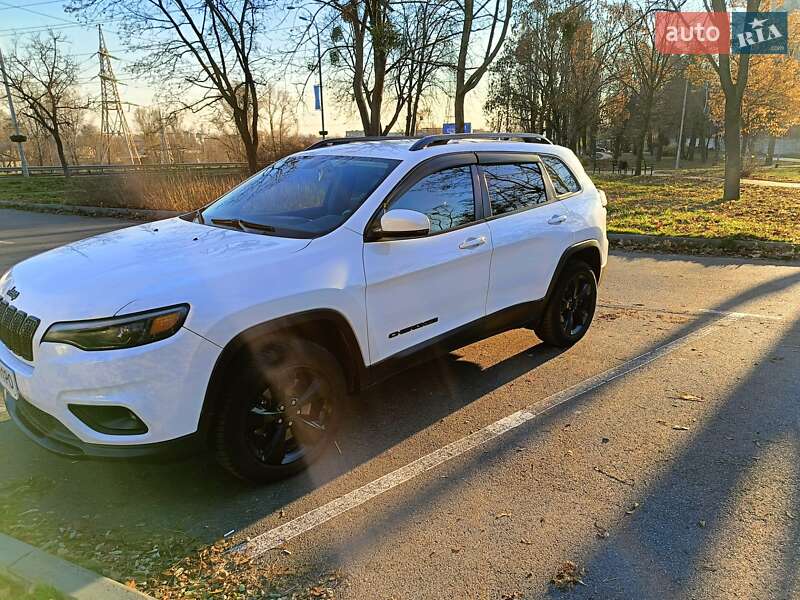 Внедорожник / Кроссовер Jeep Cherokee 2018 в Вышгороде