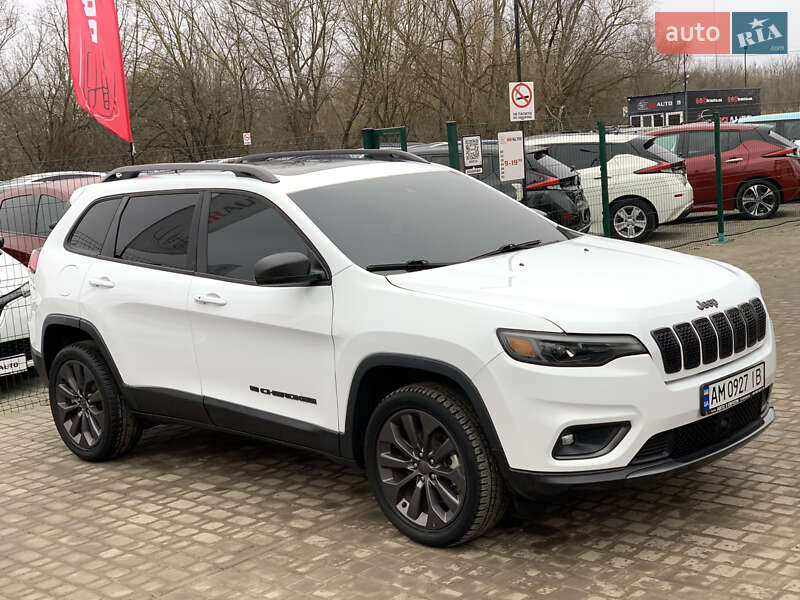 Внедорожник / Кроссовер Jeep Cherokee 2021 в Бердичеве
