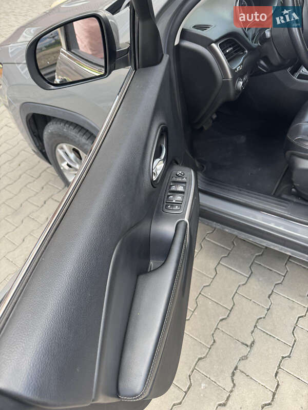 Внедорожник / Кроссовер Jeep Cherokee 2020 в Броварах