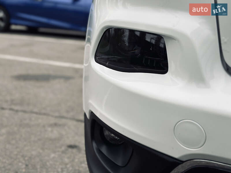 Внедорожник / Кроссовер Jeep Cherokee 2015 в Кременчуге