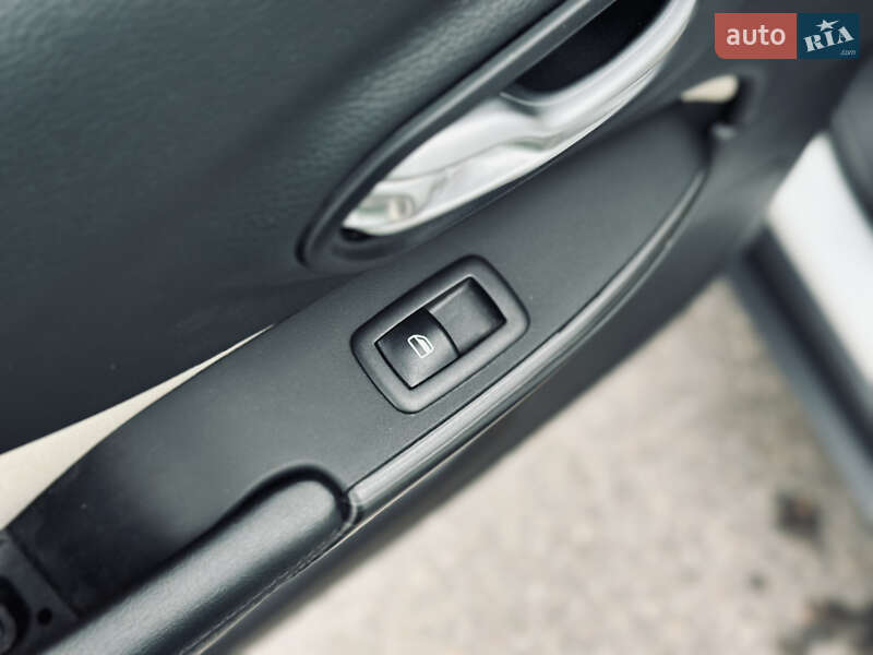 Внедорожник / Кроссовер Jeep Cherokee 2015 в Кременчуге