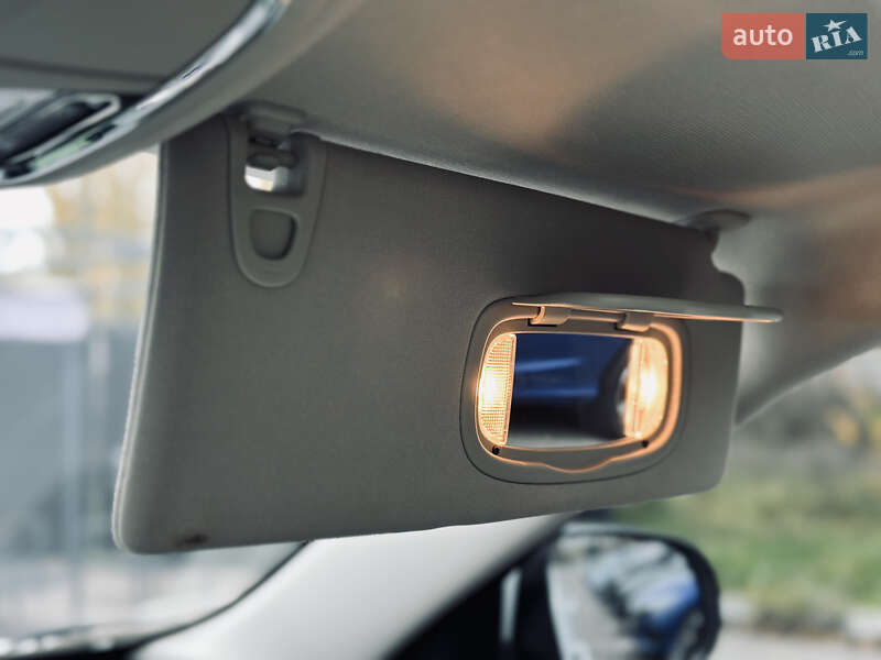 Внедорожник / Кроссовер Jeep Cherokee 2015 в Кременчуге